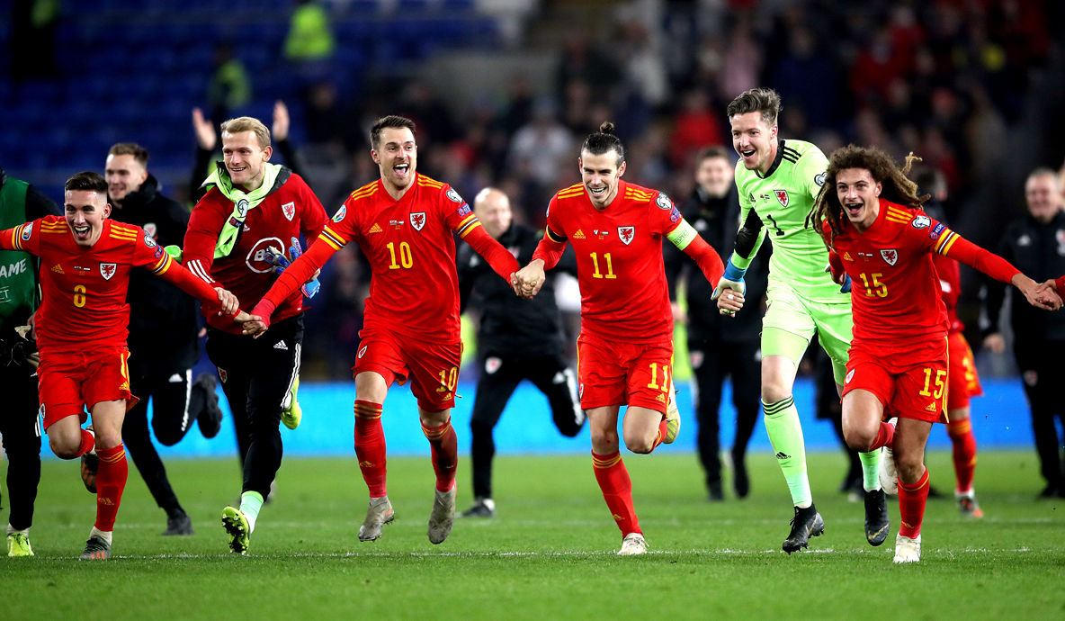 UEFA Euro 2020: Why do Wales do odd pre-match team photos?