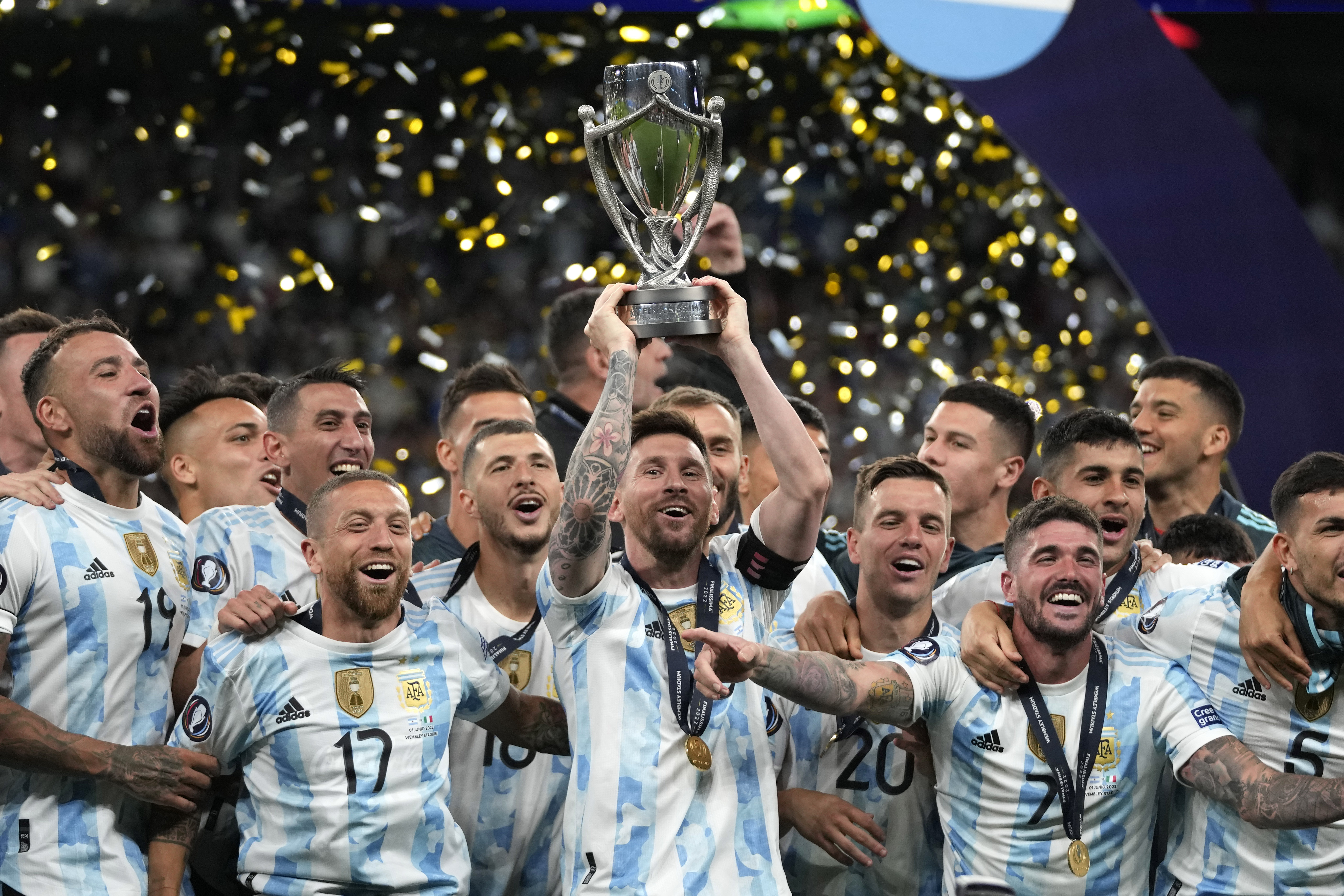 Сколько раз становилась чемпионом сборная команда аргентины. Месси финалиссима. Финалиссима 2022. Месси Аргентина 2022. Италия Аргентина финал 2022.