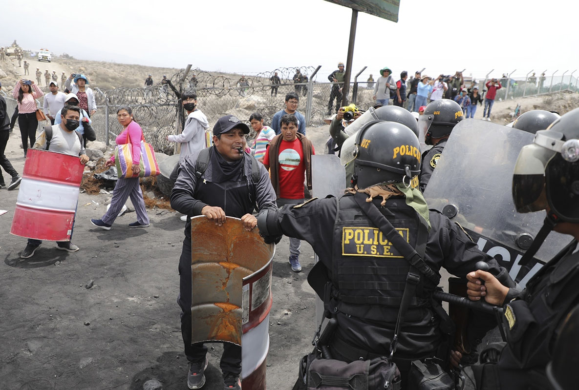 At Least 13 Dead In Clashes With Police During Protests Against Peru's ...