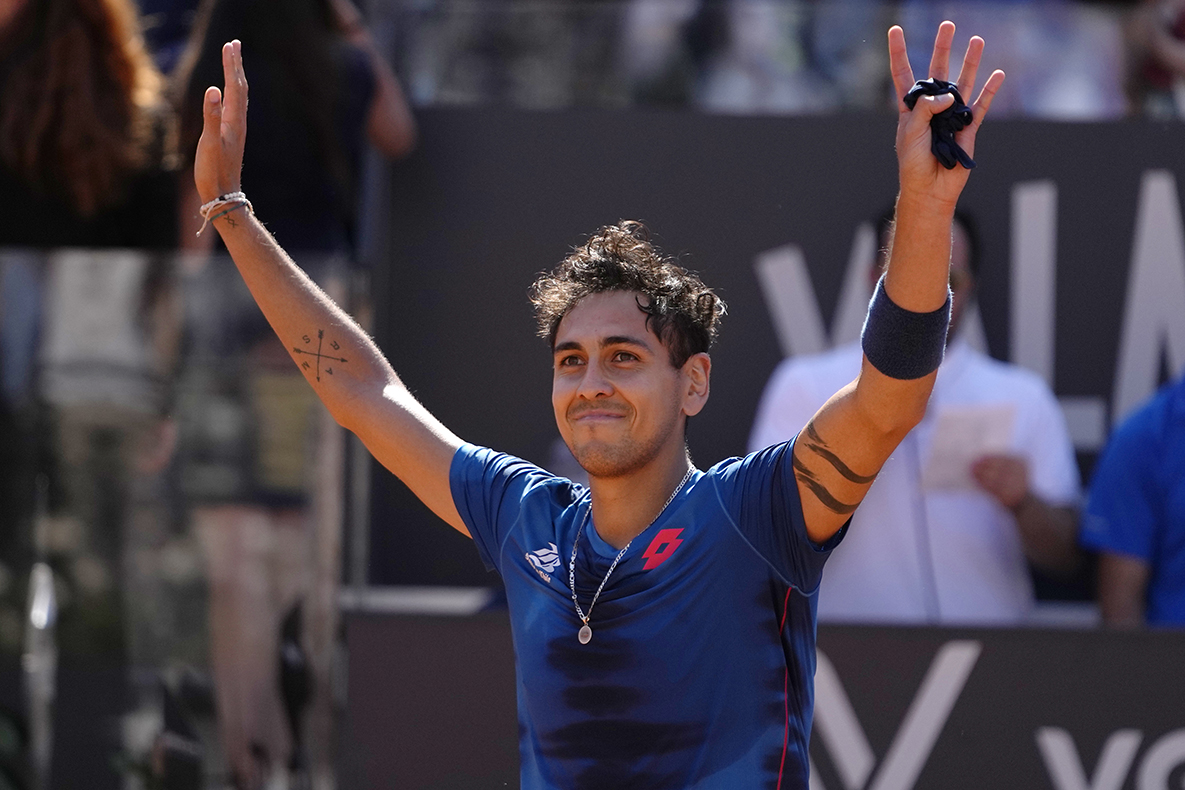 Alejandro Tabilo defeats home favorite to reach second week of Grand Slam