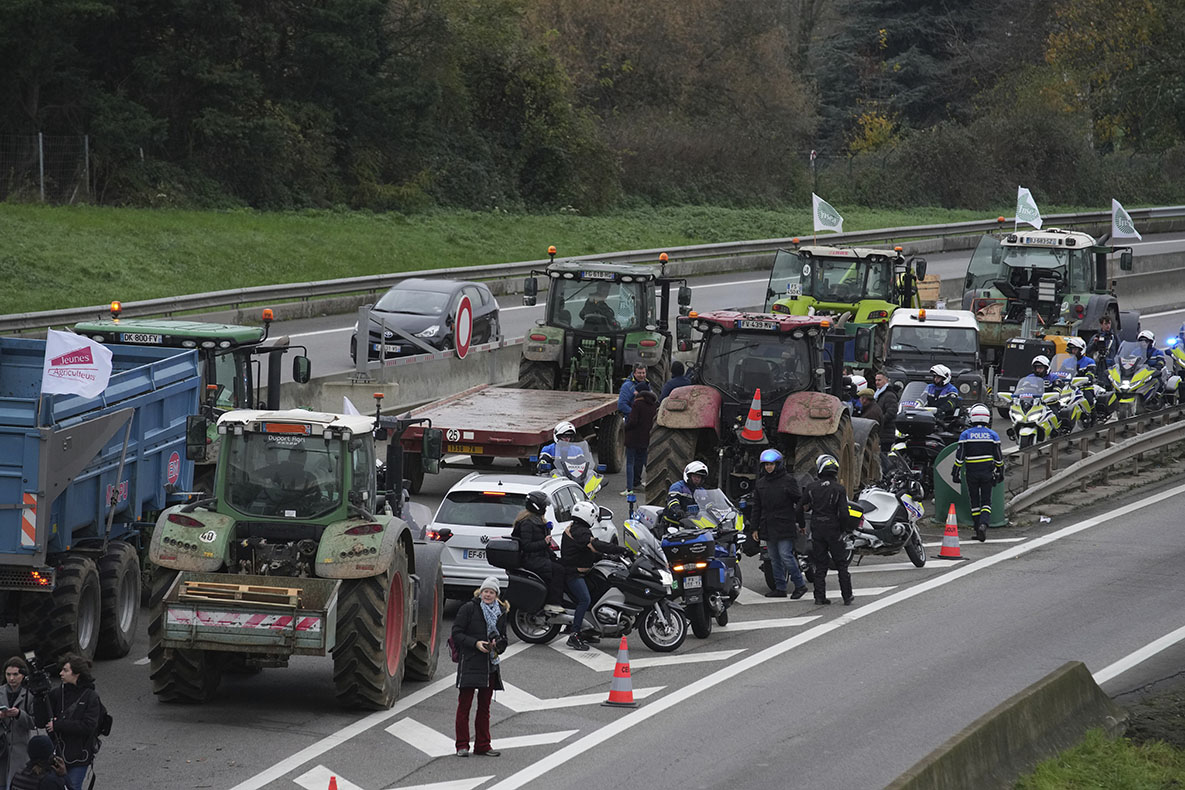 French farmers protest EU-Mercosur trade deal | Morning Star