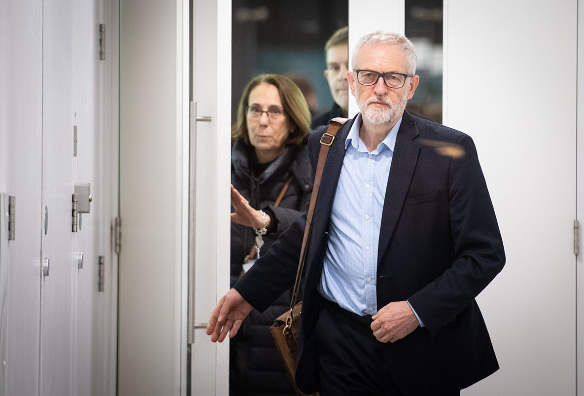 Jeremy Corbyn loses bid for Labour to release documents before court battle  | Morning Star