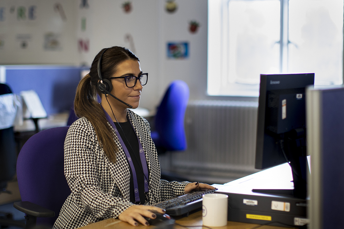 Hundreds Of 999 Emergency Call Handlers To Strike For The First Time Over Pay Morning Star 