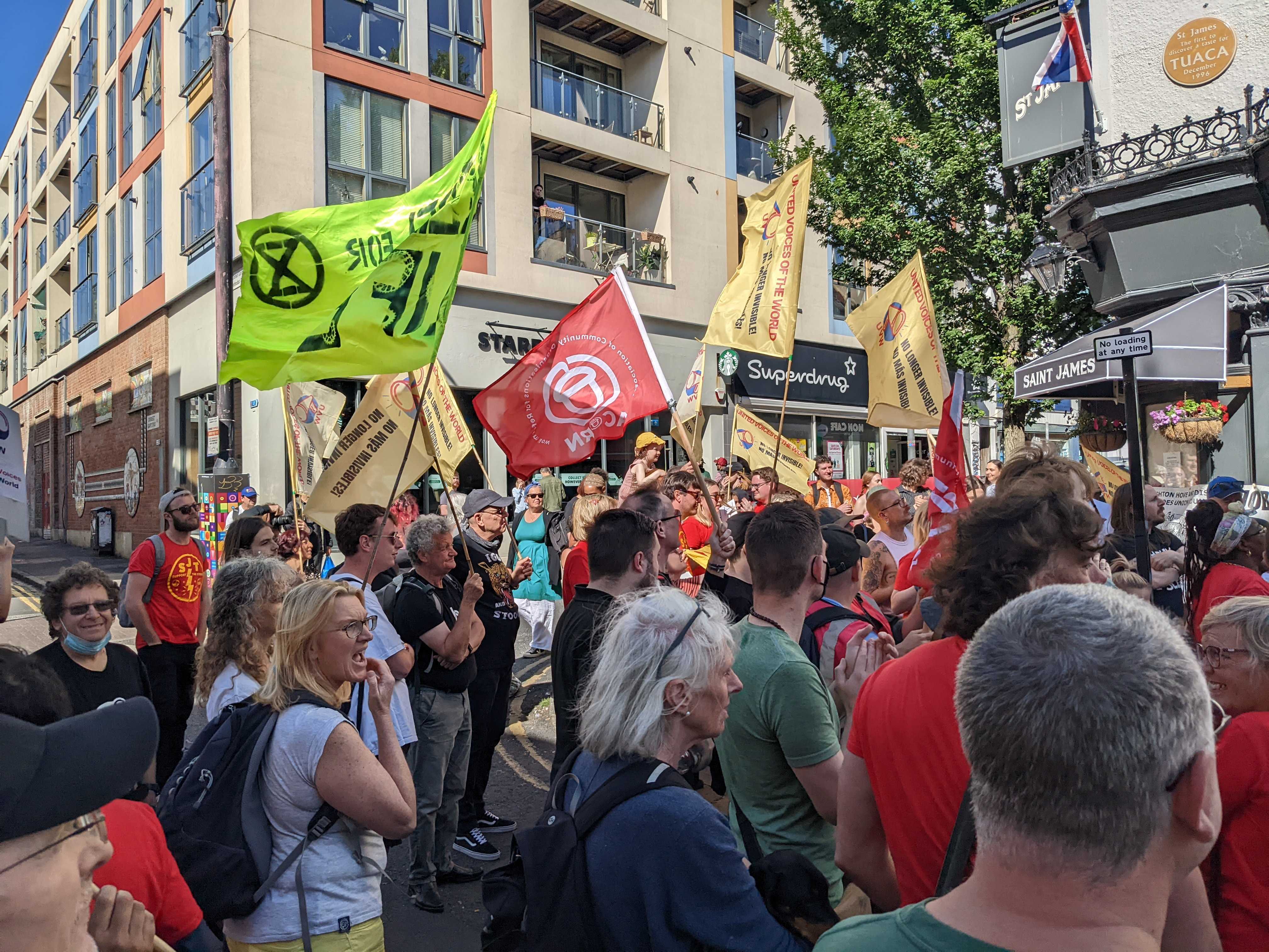 Pub’s ‘disgusting’ treatment of staff provokes walkout | Morning Star