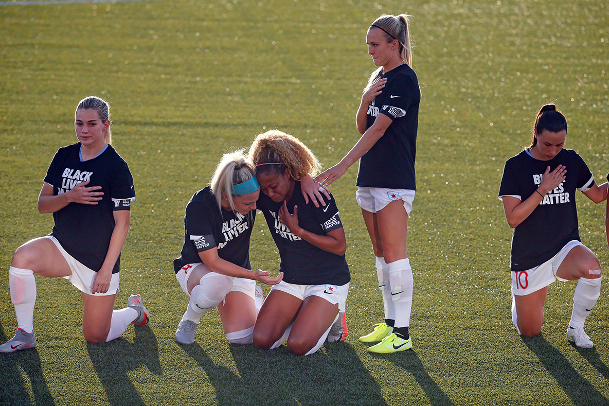 Women S Football Players Take A Knee In Solidarity With Black Lives Matter Movement Morning Star