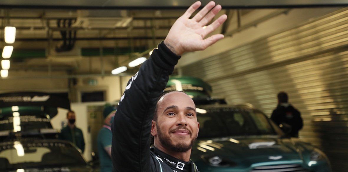 Lewis Hamilton wins 100th GP, becoming first F1 driver to hit