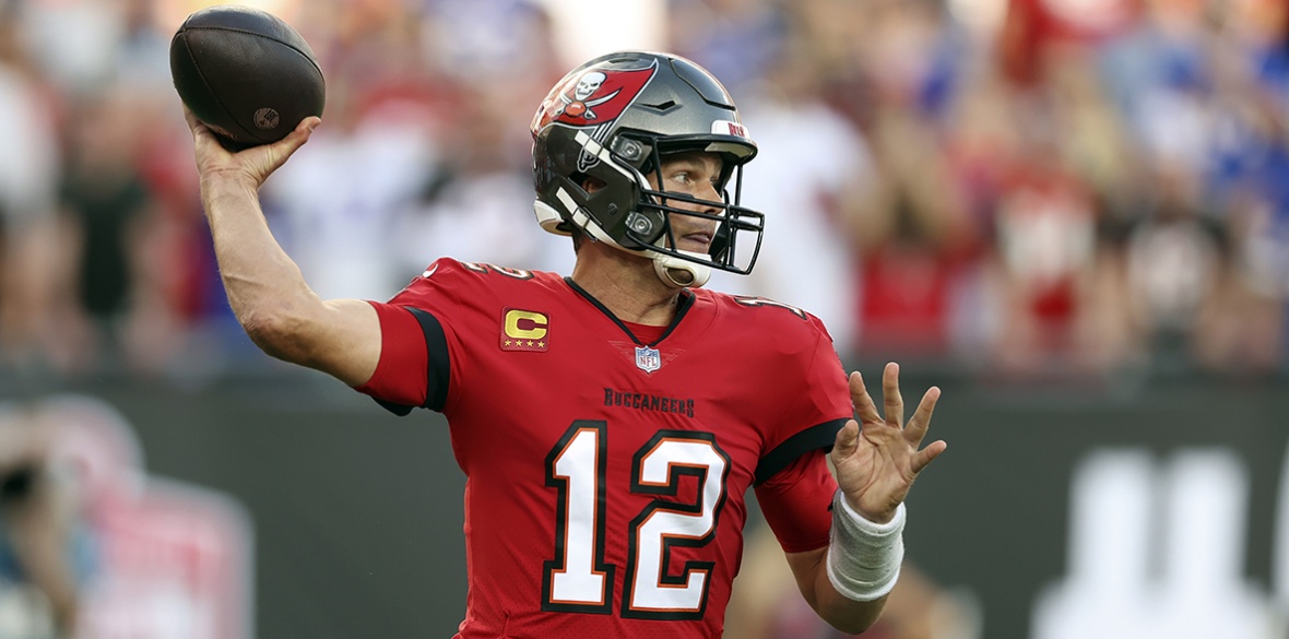 Tom Brady, Tampa Bay Buccaneers hold off the Green Bay Packers