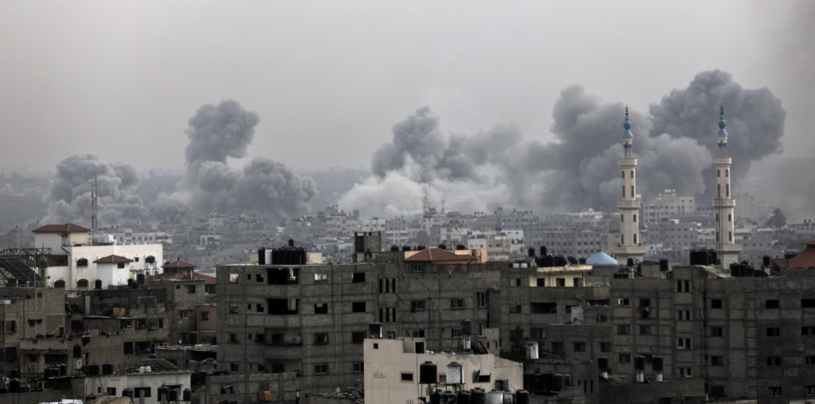 Israeli Warplanes Pound Gaza As Ground Raids Escalate | Morning Star