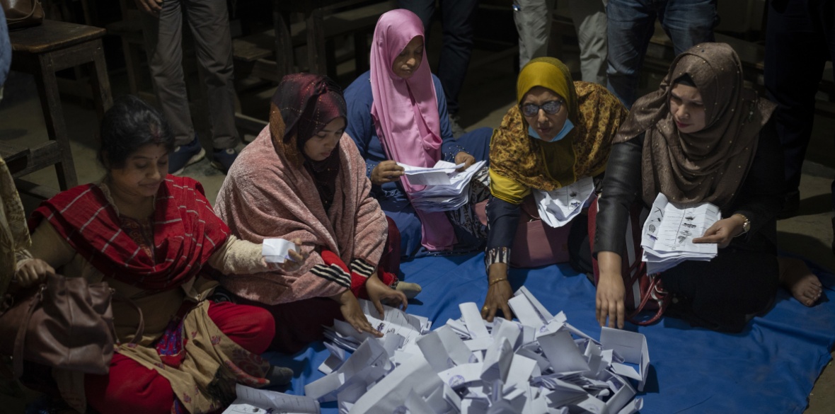 Bangladesh Election Turnout Plunges As Opposition Boycotts ‘one-sided ...