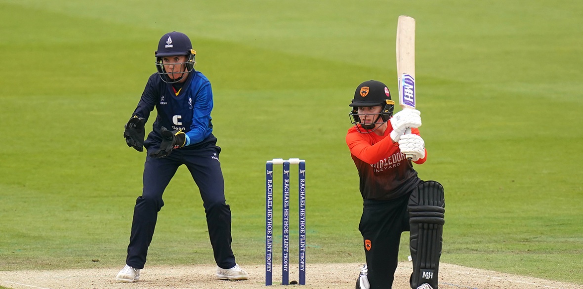 Women's Cricket England Win Second T20I By 16 Runs Against West Indies ...