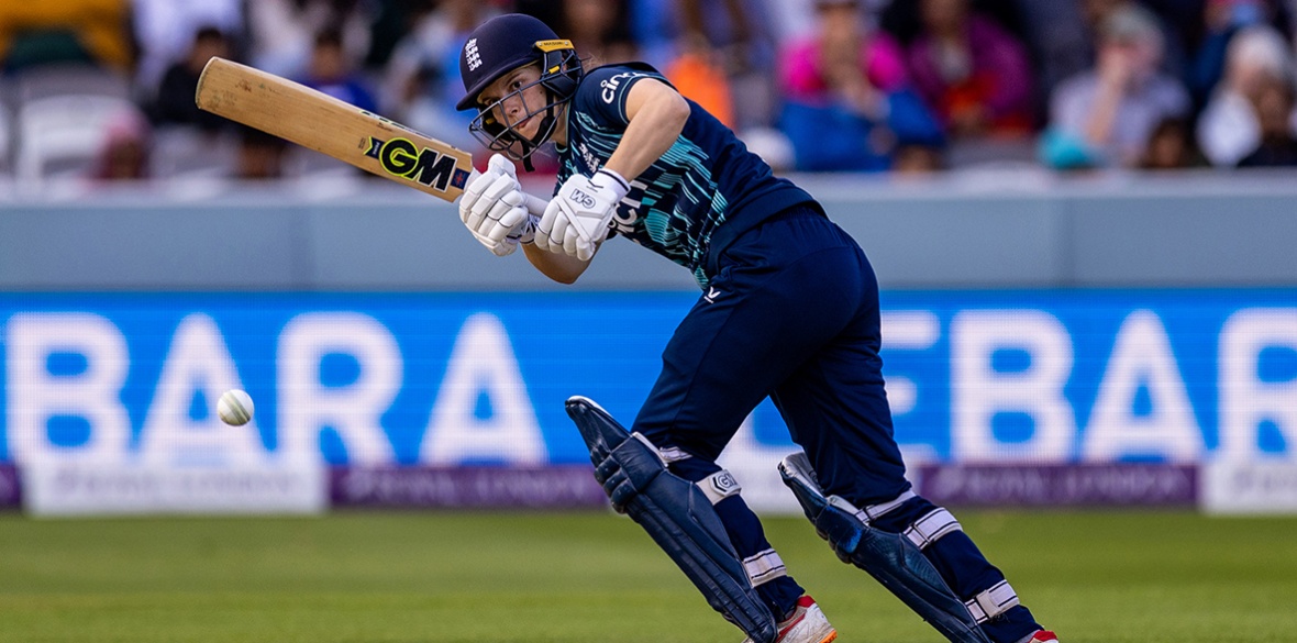 Who is 22-Year-old Lauren Filer? - Female Cricket