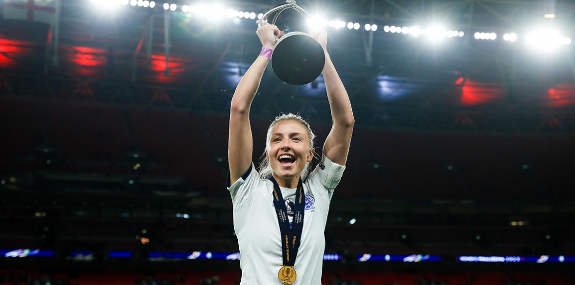 Women's Football England defender Williamson can't wait to get back ...