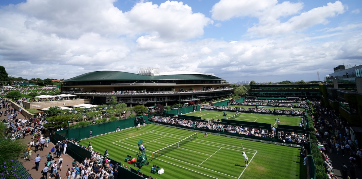 Tennis Wimbledon urged to drop Barclays as sponsors over fossil fuel ...