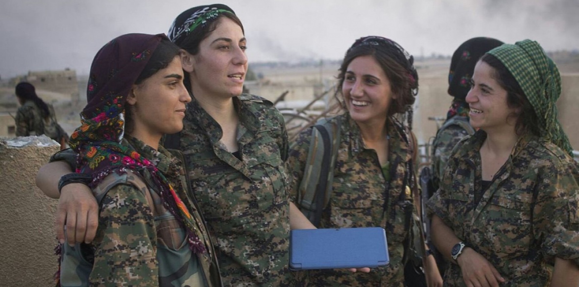 North Syrian Kurdish women YPJ anti-ISIS fighters. Photo: BijiKurdistan/Creative Commons