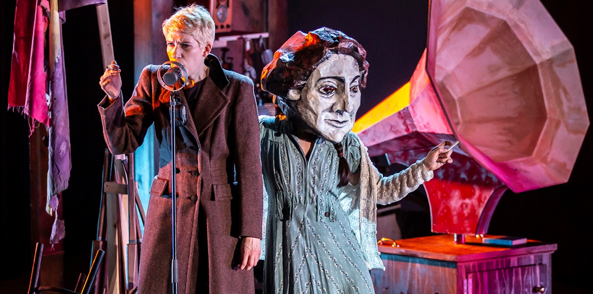 Theatre Review A comic-strip version of history | Morning Star