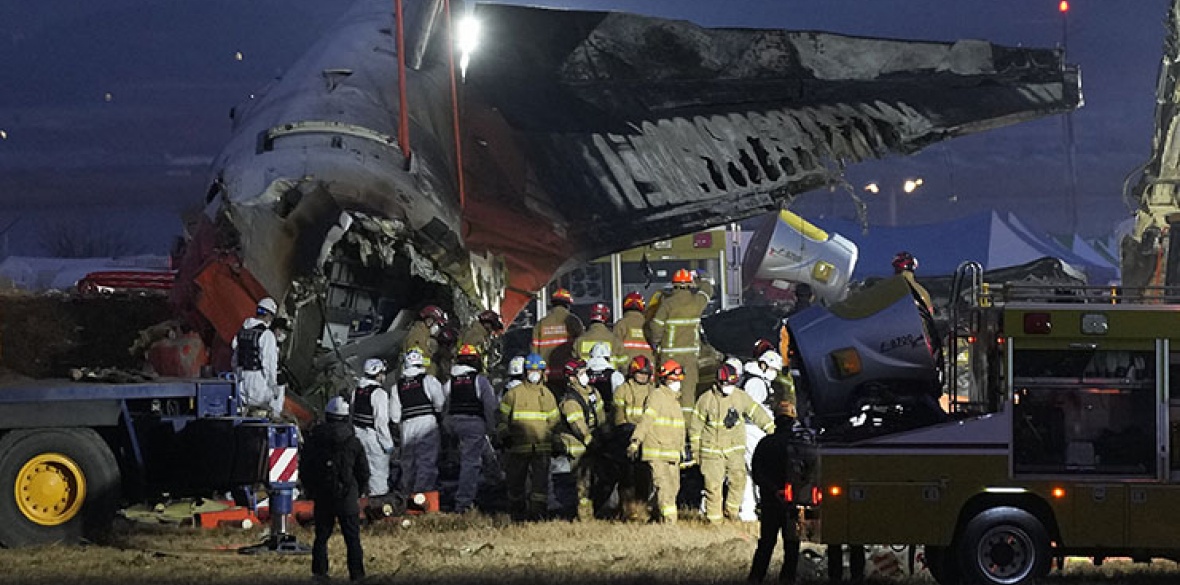 181 people die in plane crash in South Korea Morning Star