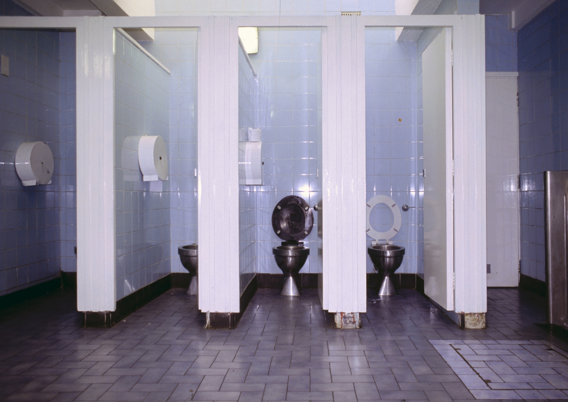 Ralph Dunn, Public Toilets, 2004