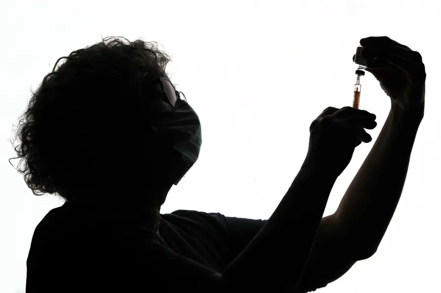Scottish government targets students for MenB vaccination