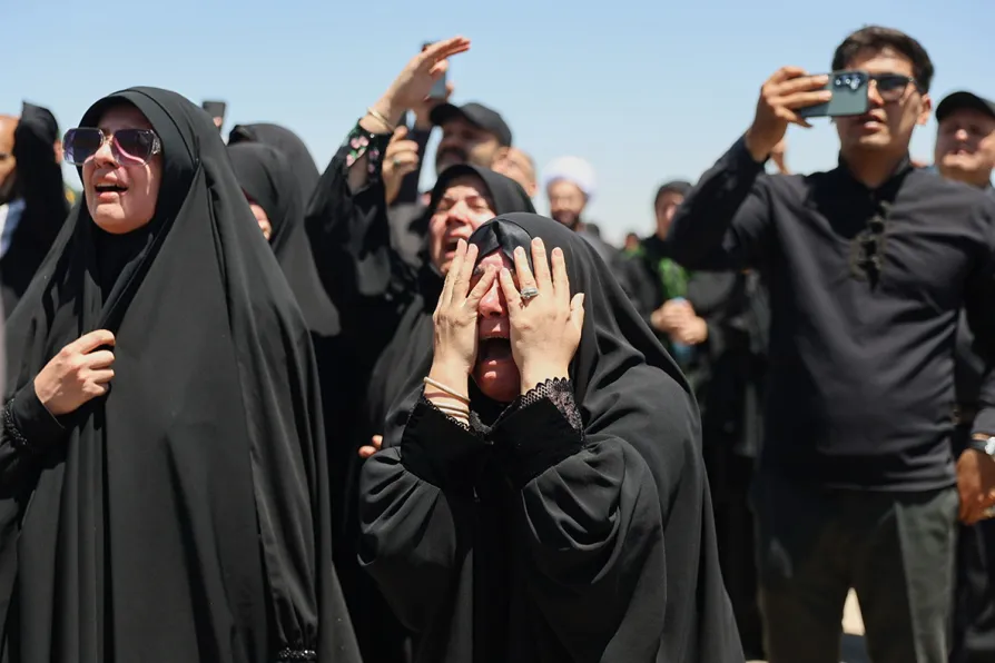Tehran retaliates against US allies after Washington launches new attacks on Iran